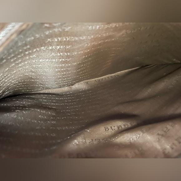 Burberry coated canvas shoulder tote - Picture 11 of 16